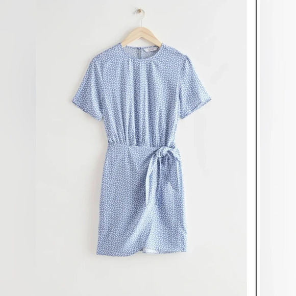 & OTHER STORIES Knot Detail Mini Dress Blue Small Leave Print Sz 2 - Picture 2 of 12